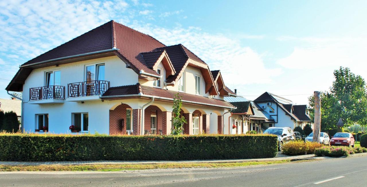 Fonix Apartmanhaz Nagypáli Exterior foto